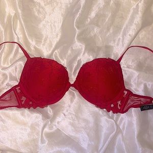 Victorian Secret Red Thrifted Push Up Bra